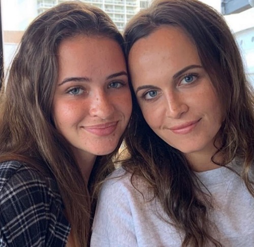 Harlan Drum with her mother Christine Frei Drum