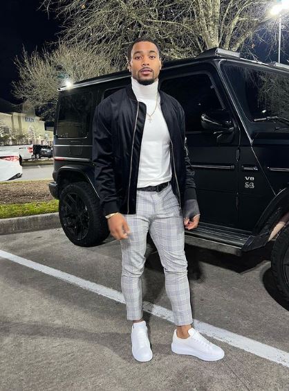 Jonathan Owens height