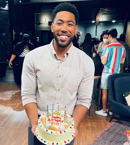 Kevin Miles Age, Birthday & Zodiac Sign