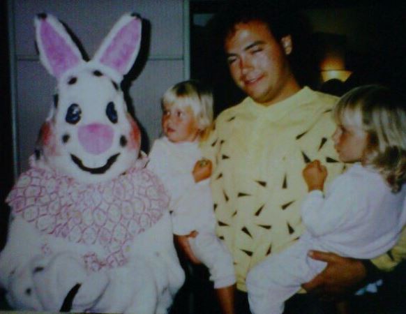 Kristina Shannon childhood image with her sister and father