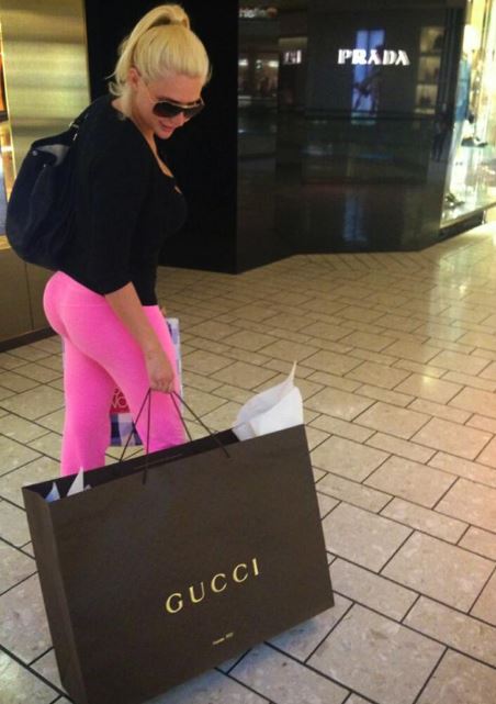 Kristina Shannon likes shopping
