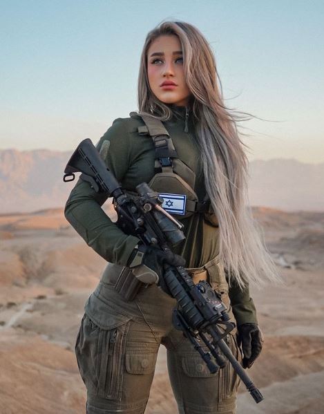 Natalia is a former IDF Military Police Reservist