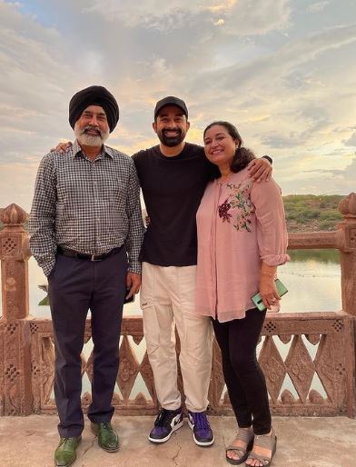 Rannvijay Singha father and mother