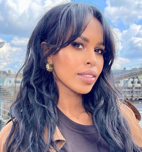 Sabrina Dhowre Elba has a bachelors' degree in English Literature