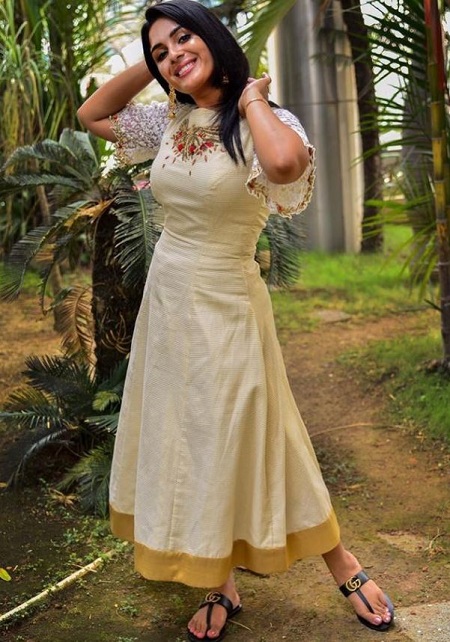 Samyuktha Menon Height, Weight & Physical Appearance