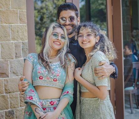 Shakya Akhtar with her father and sister