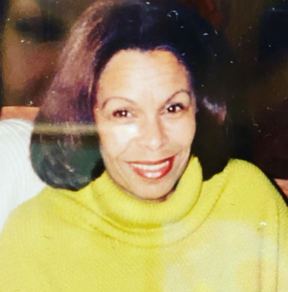 Sheree Zampino mother