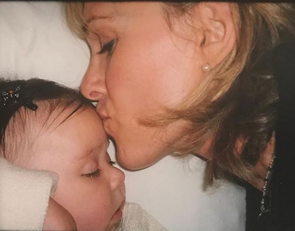 Sophie's childhood photo with her mom