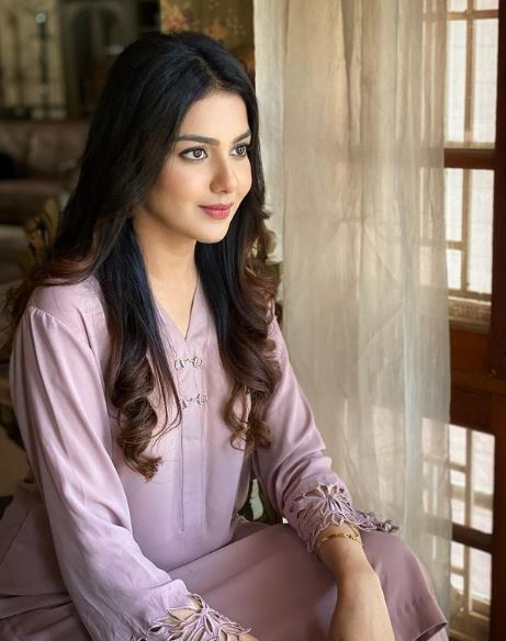 Tuba Anwar wiki