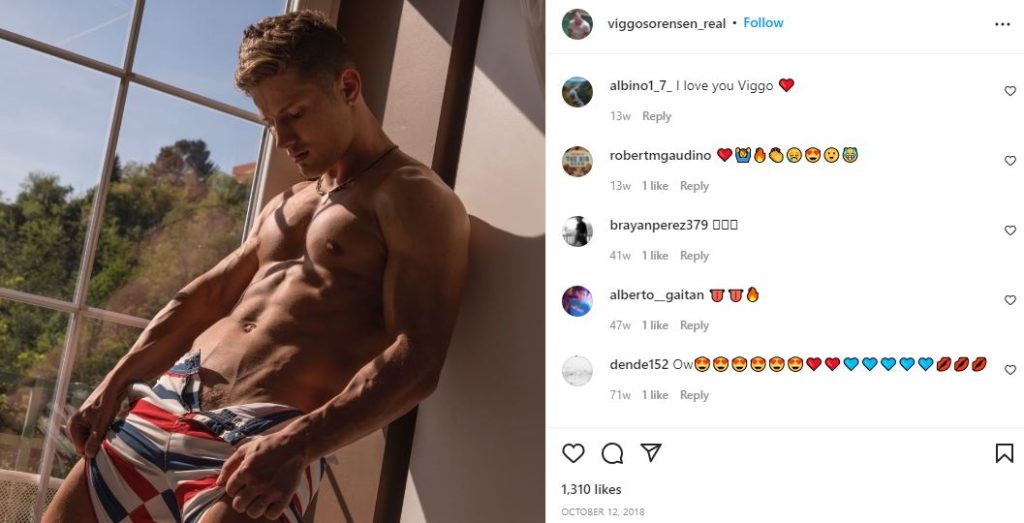 Viggo's first IG post