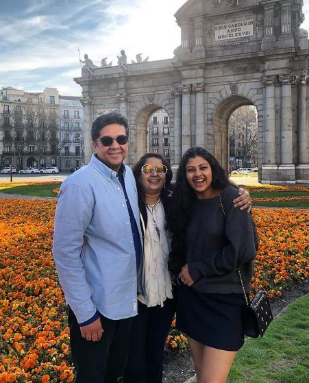Zanai with her father Anand Bhosle and mother Anuja Chitre Bhosle