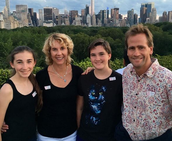 Allegra Miles with her mother sister and father