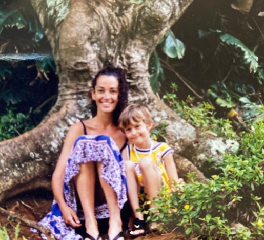 Austen Rydell old image with her mom