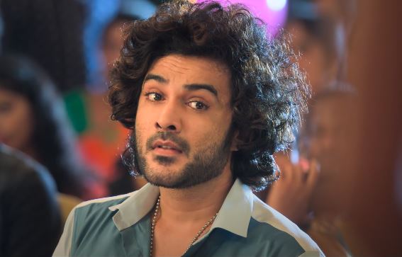 Bala Gangadhar Tilak aka DJ Tillu is played by Siddhu Jonnalagadda