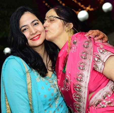 Bhasha Sumbli with her mother