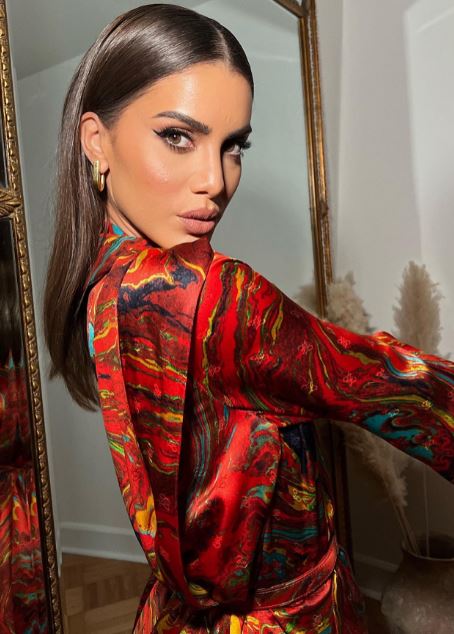 Camila Coelho wiki