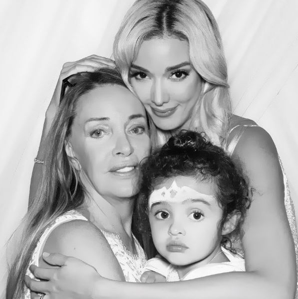 Christopher Nance wife daughter and granddaughter