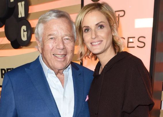 Dana with her boyfriend Robert Kraft