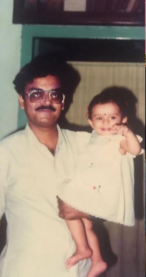 Dimpy Ganguli old image with her dad