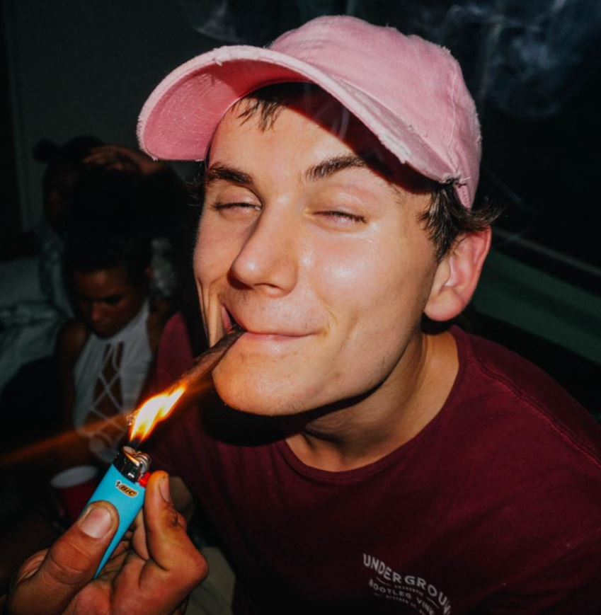 Durte Dom smokes cigar