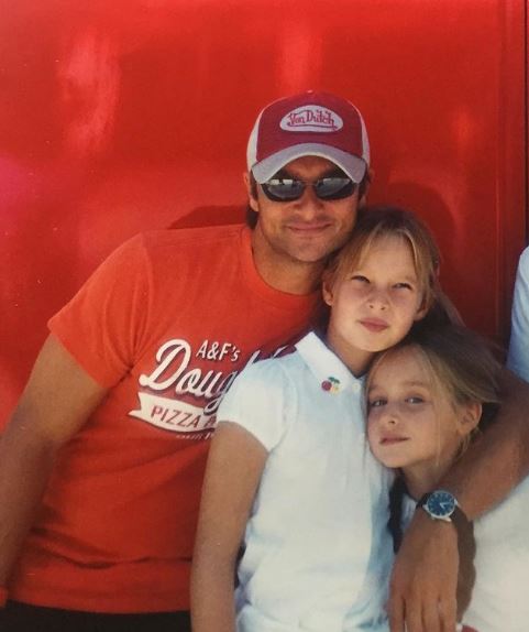 Emma with her dad David Hallyday and sister Ilona Smet