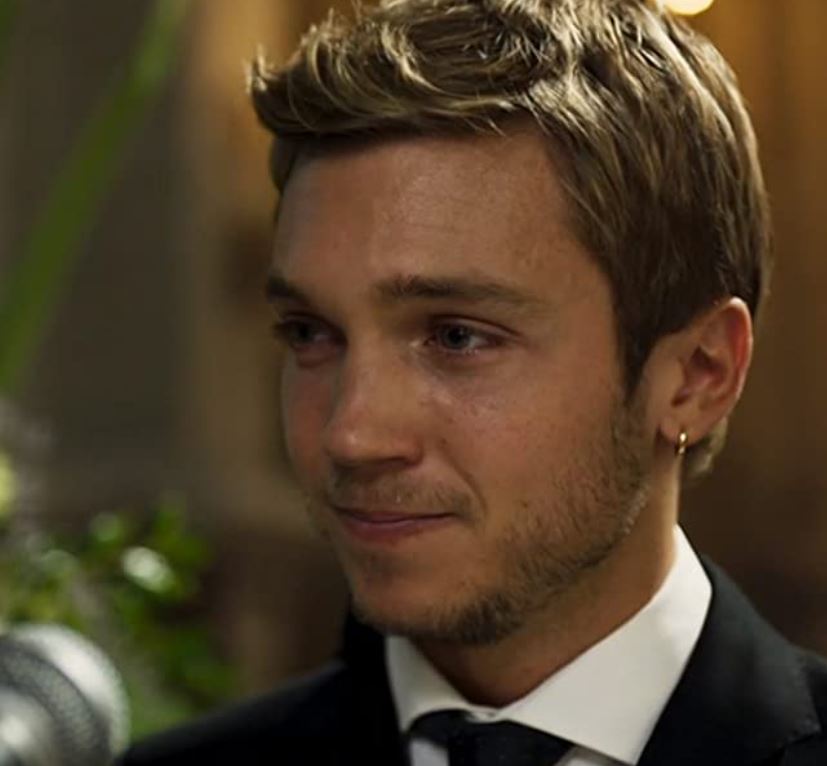 Franco Masini acted as Cesar Alsina-Suarez in Riviera (TV Series)