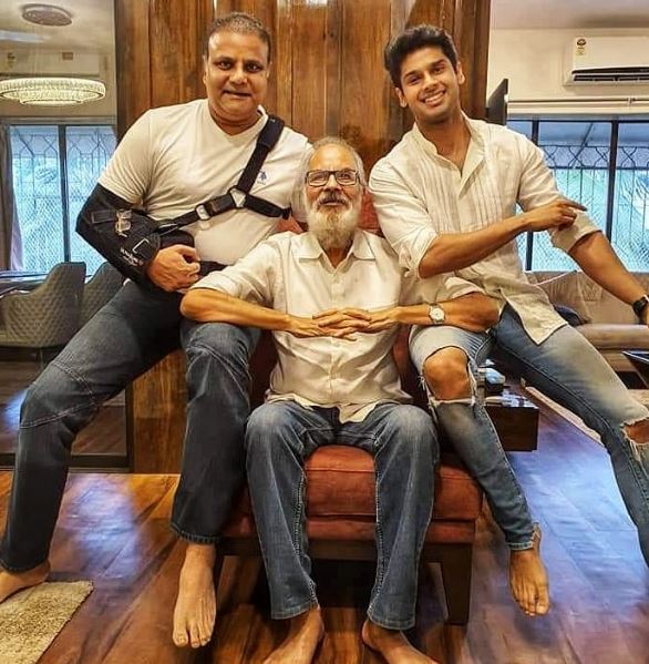 Himalaya with his father and son