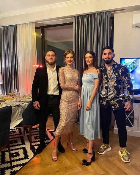 Ilia Topuria with his siblings