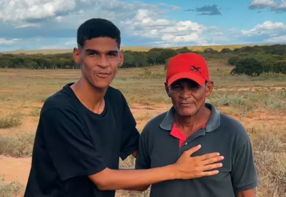 Iran with his father Arivaldo