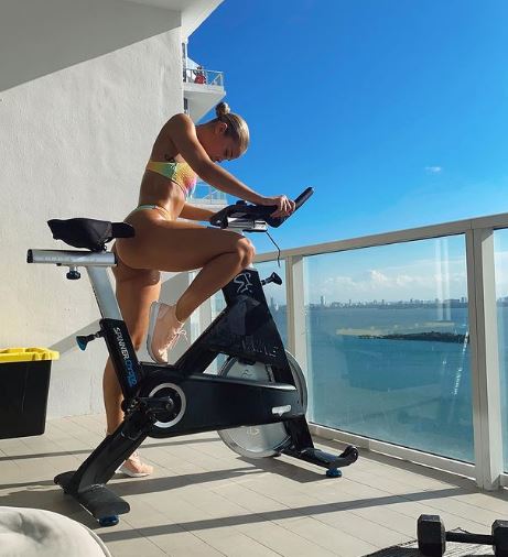 Jasmine Sanders is a fitness freak