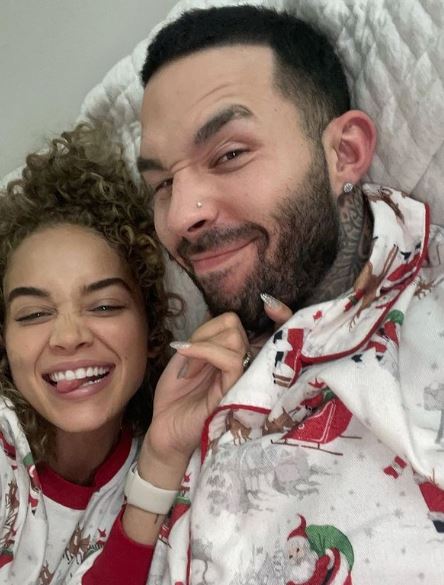 Jasmine Sanders with her boyfriend