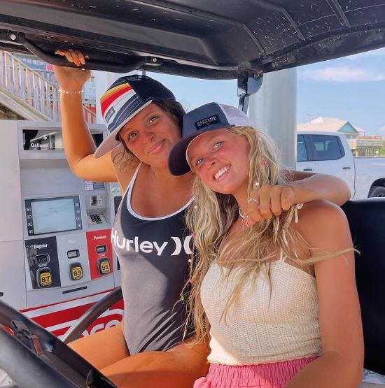 Kenedi and her sister Rubee Anderson