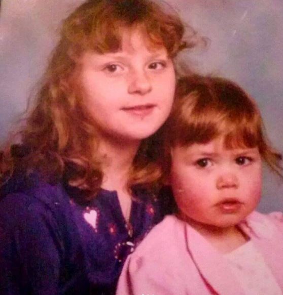 Liana Jade childhood image with elder sister