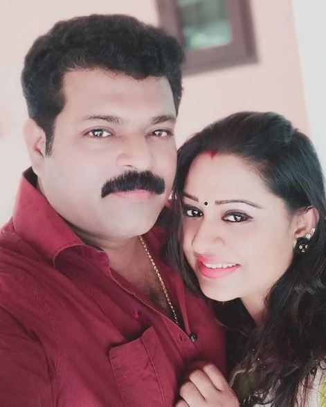 Manoj Nair with his wife