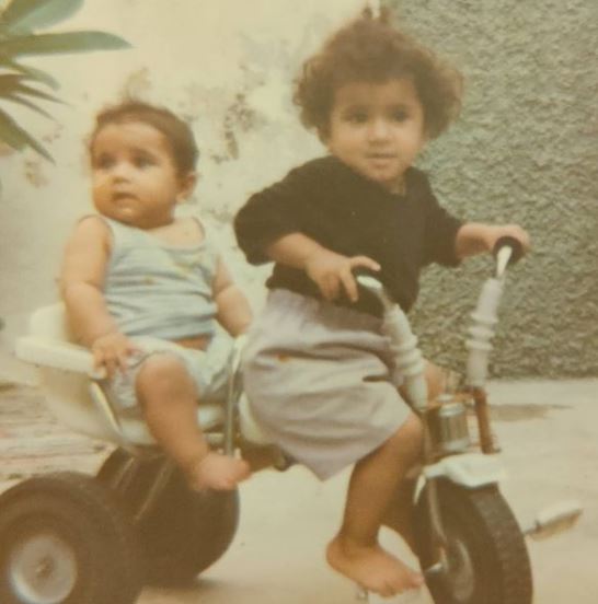 Mayank Pahwa childhood image with his sister