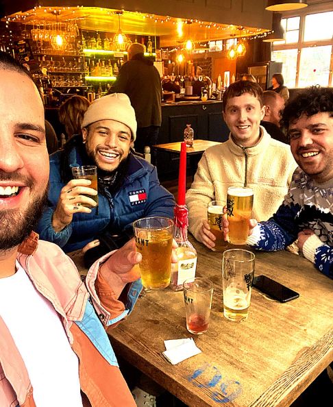 Sami Switch with his brothers