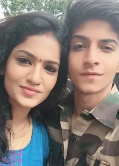 Saniya Iyappan with Nakul Thampi