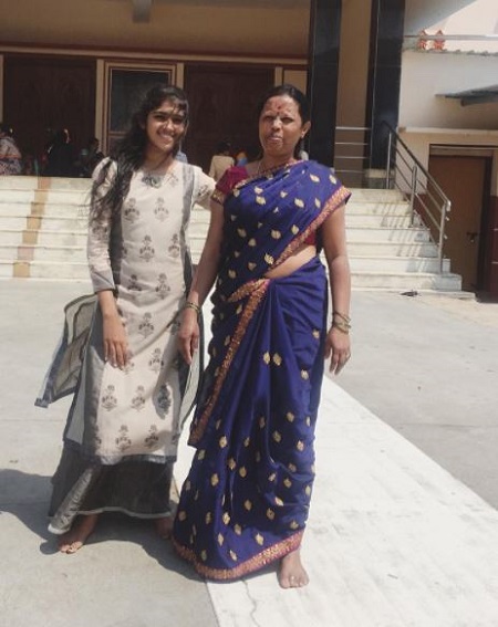 Shilpa Gowda Father, Mother's Name, Siblings & More