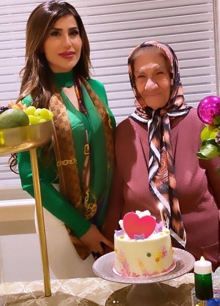 Sophia Makramati with her mother