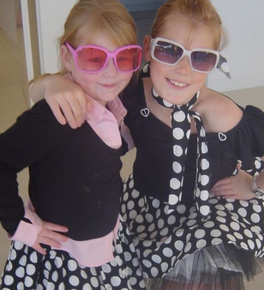 Summer's old photo with her sister Brooke