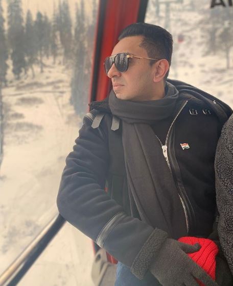 Tehseen Poonawalla likes traveling