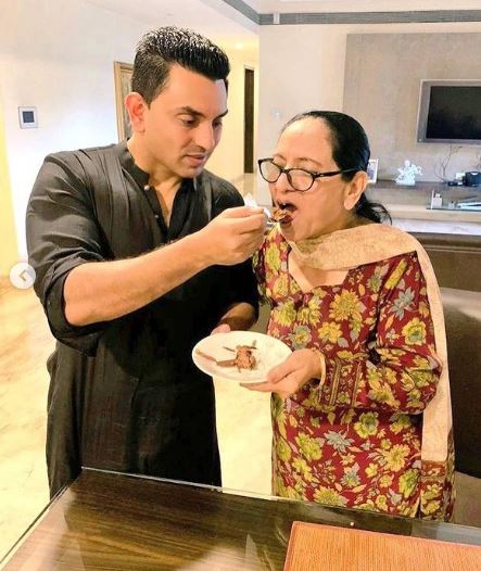 Tehseen Poonawalla with his mother