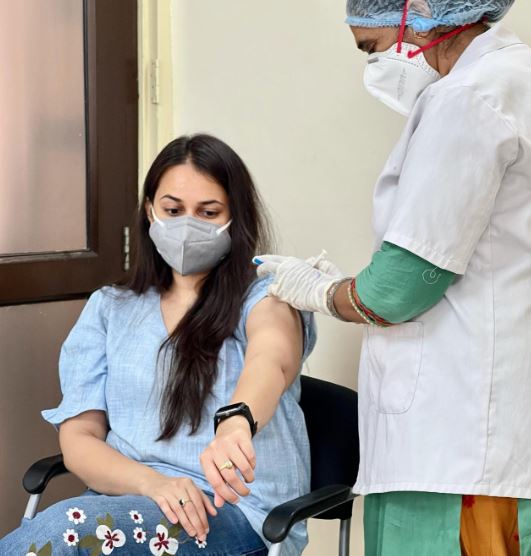 Tina Dabi got vaccinated