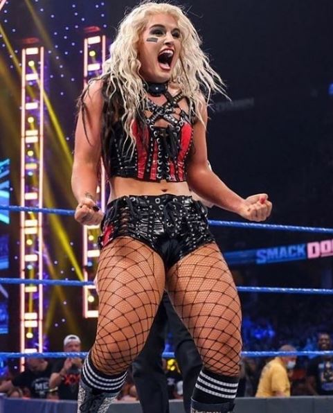 Toni Storm bio