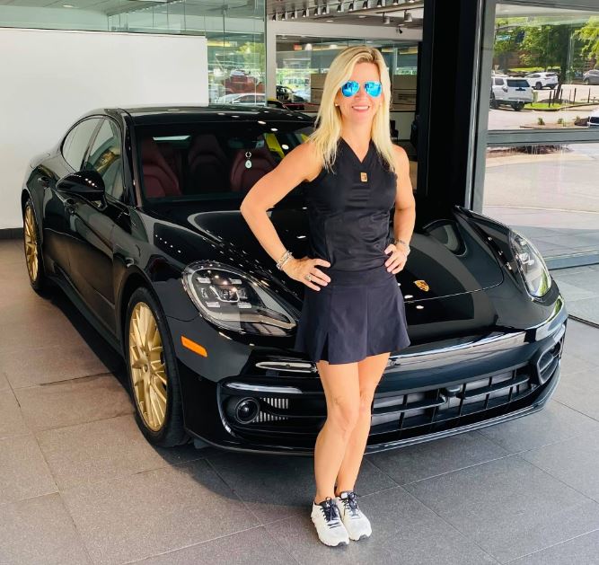 Venus Morris Griffin car
