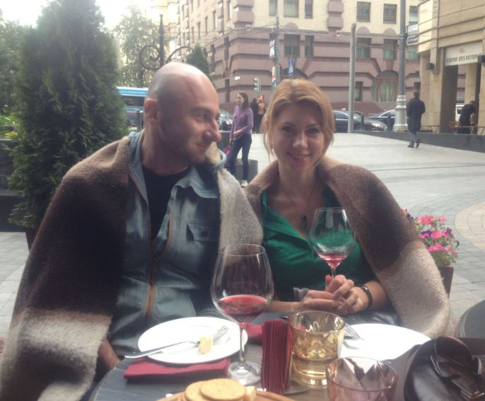 Yulia Tarasevich with her friends