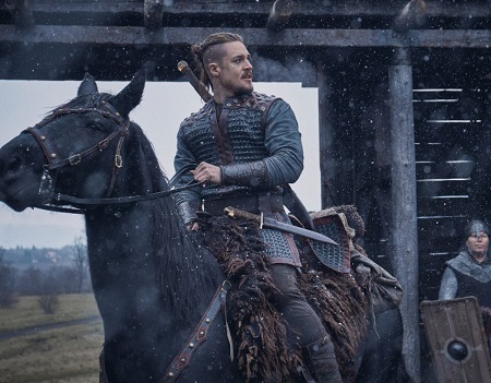 Alexander Dreymon Physical Appearance (Height & Weight)