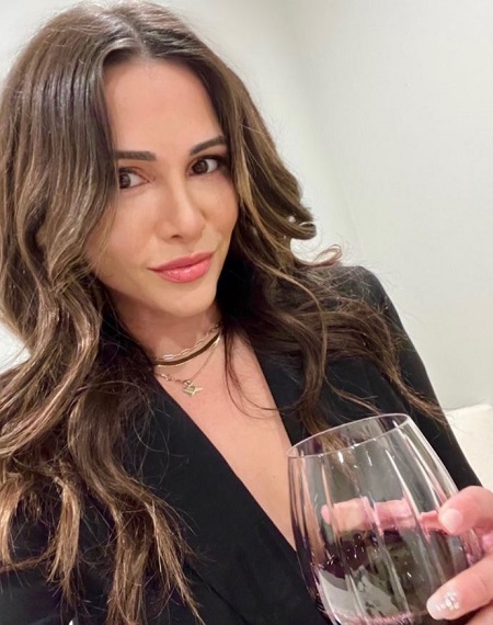 Andi Dorfman Wiki & Bio (Book)