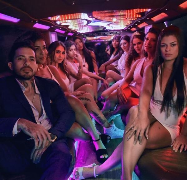 Arthur is the husband of 9 wives