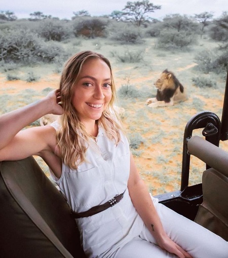 Brandi Cyrus Age, Birthday & Zodiac Sign